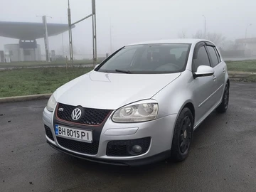 Авто Volkswagen Golf 2004 № 8269445
