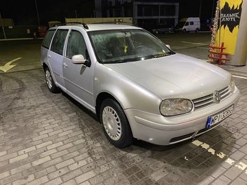Авто Volkswagen Golf 2003 № 8269614
