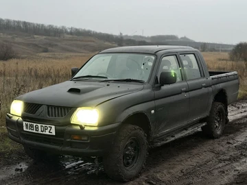 Авто Mitsubishi L 200 2002 № 8270113