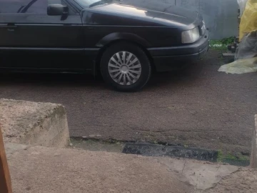 Авто Volkswagen Passat Variant 1988 № 8270236