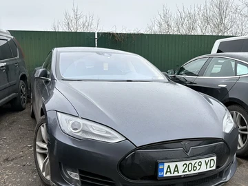 Авто Tesla Model S 2015 № 8270294