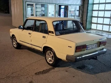 Авто ВАЗ 2107 2000 № 8270341
