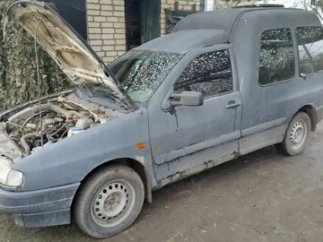 Авто Volkswagen Caddy 1999 № 8270625