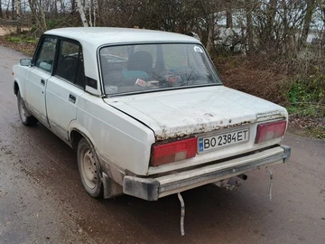 Авто ВАЗ 2105 1995 № 8270694