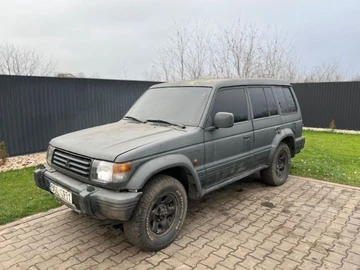 Авто Mitsubishi Pajero 1992 № 8270787
