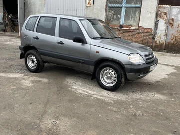 Авто Chevrolet Niva 2007 № 8271349