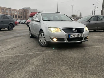 Авто Volkswagen Passat Variant 2006 № 8271366