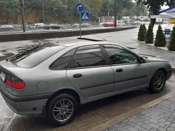 Авто Renault Laguna 1997 № 8271373