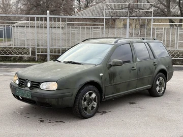 Авто Volkswagen Golf 2000 № 8271386