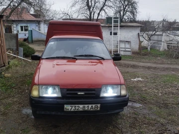 Авто Иж 2117 2002 № 8271484
