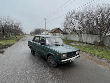 Авто ВАЗ 2105 1998 № 8271544