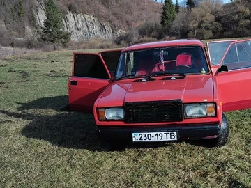 Авто ВАЗ 2107 1989 № 8272205