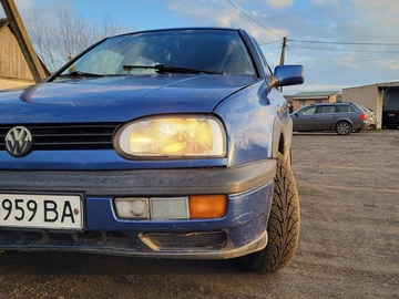 Авто Volkswagen Golf 1995 № 8272539