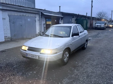Авто ВАЗ 2110 2003 № 8272540