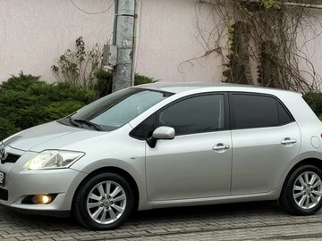 Авто Toyota Auris 2007 № 8273196