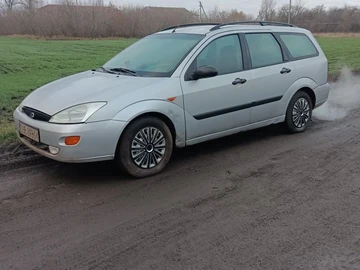 Авто Ford Focus 2000 № 8273333