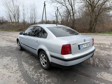 Авто Volkswagen Passat Sedan 1999 № 8273336