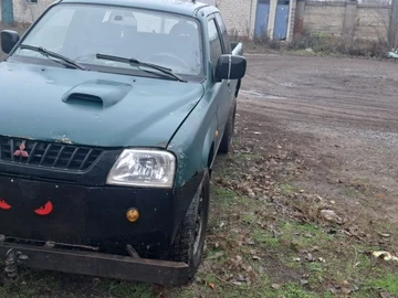 Авто Mitsubishi L 200 2005 № 8273403