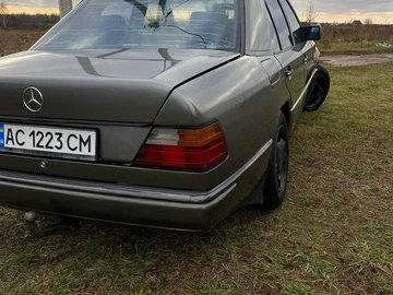 Авто Mercedes E Серия 1988 № 8273414