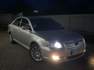 Авто Toyota Avensis 2004 № 8273473