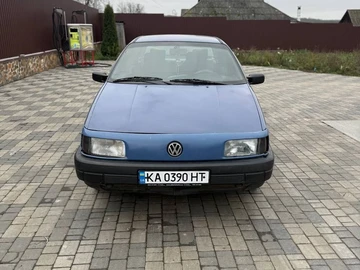 Авто Volkswagen Passat Sedan 1989 № 8273535