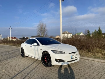 Авто Tesla Model S 2015 № 8273710