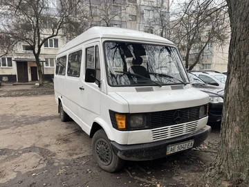 Авто Mercedes Mb 1990 № 8274166
