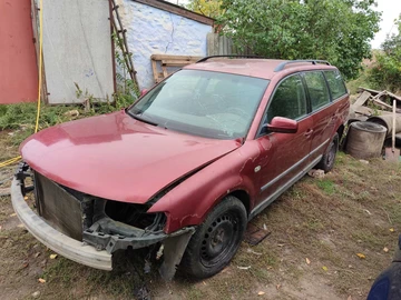 Авто Volkswagen Passat Variant 1999 № 8274208