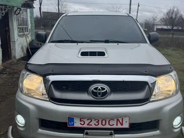 Авто Toyota Hilux Pick Up 2010 № 8274211