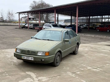 Авто Volkswagen Passat Sedan 1991 № 8274338