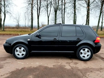 Авто Volkswagen Golf 1999 № 8274398