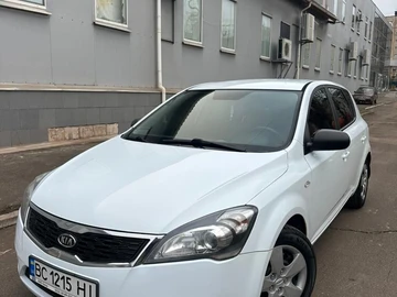 Авто KIA Cee X27 D 2011 № 8274426