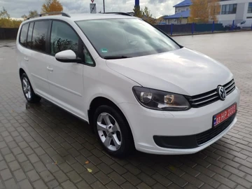Авто Volkswagen Touran 2011 № 8274533