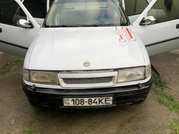 Авто Opel Vectra 1989 № 8274857