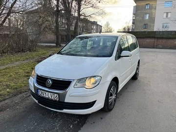 Авто Volkswagen Touran 2008 № 8275306