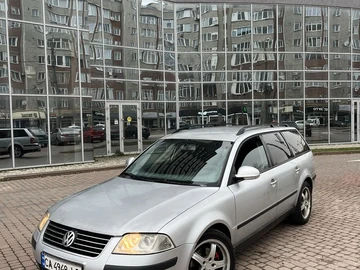 Авто Volkswagen Passat Variant 2004 № 8275312
