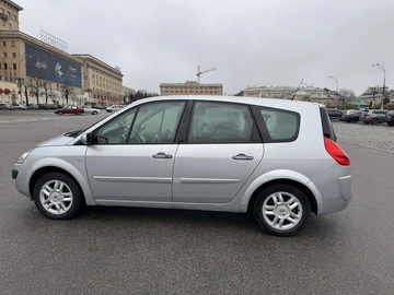Авто Renault 8 2008 № 8275457