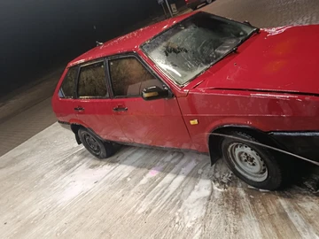 Авто ВАЗ 2109 1991 № 8275574