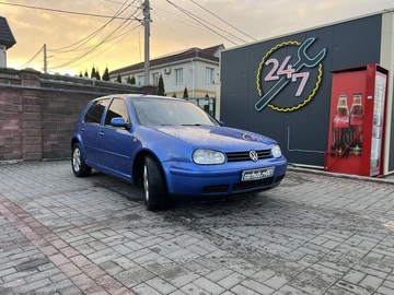 Авто Volkswagen Golf 2000 № 8275730