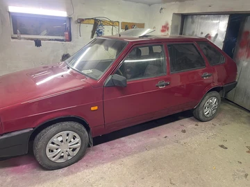 Авто ВАЗ 2109 1989 № 8275741