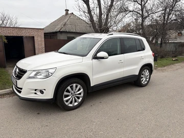 Авто Volkswagen Tiguan 2010 № 8275773