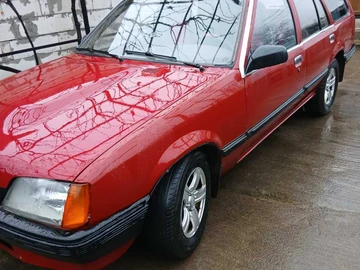 Авто Opel Rekord 1980 № 8275782