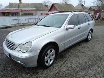 Авто Mercedes 220 2004 № 8275930