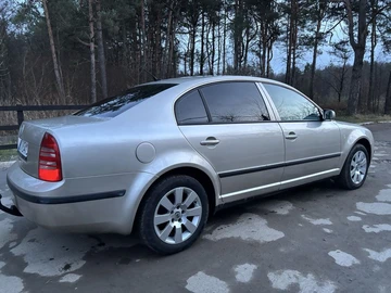 Авто Skoda Superb 2005 № 8276482