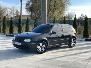 Авто Volkswagen Golf 2000 № 8276759