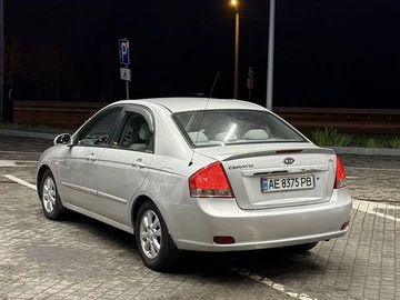 Авто KIA Cerato Forte  2009 № 8276916