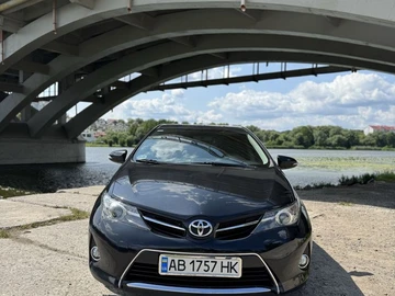 Авто Toyota Auris 2014 № 8277453
