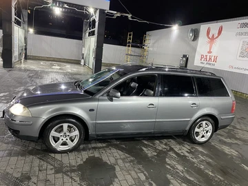 Авто Volkswagen Passat Sedan 2002 № 8277475