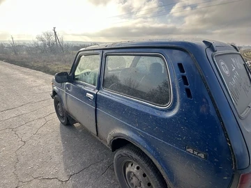 Авто ВАЗ 21214 2011 № 8277636