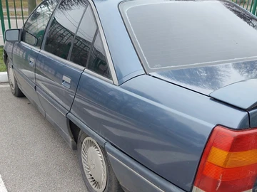 Авто Opel Omega 1988 № 8277721